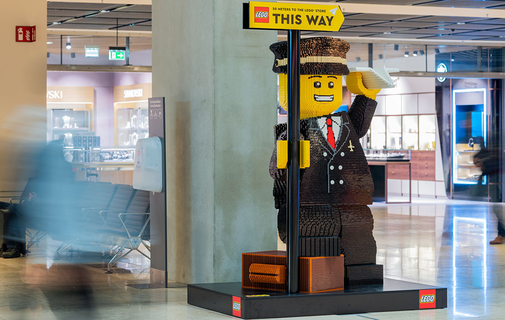 Werbung am Flughafen BER - 2.11.2020