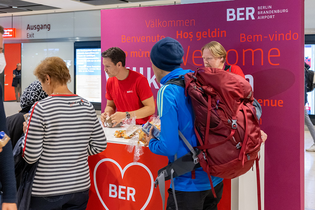 Herbstferienbeginn am Flughafen BER in Berlin, 21.10.2022