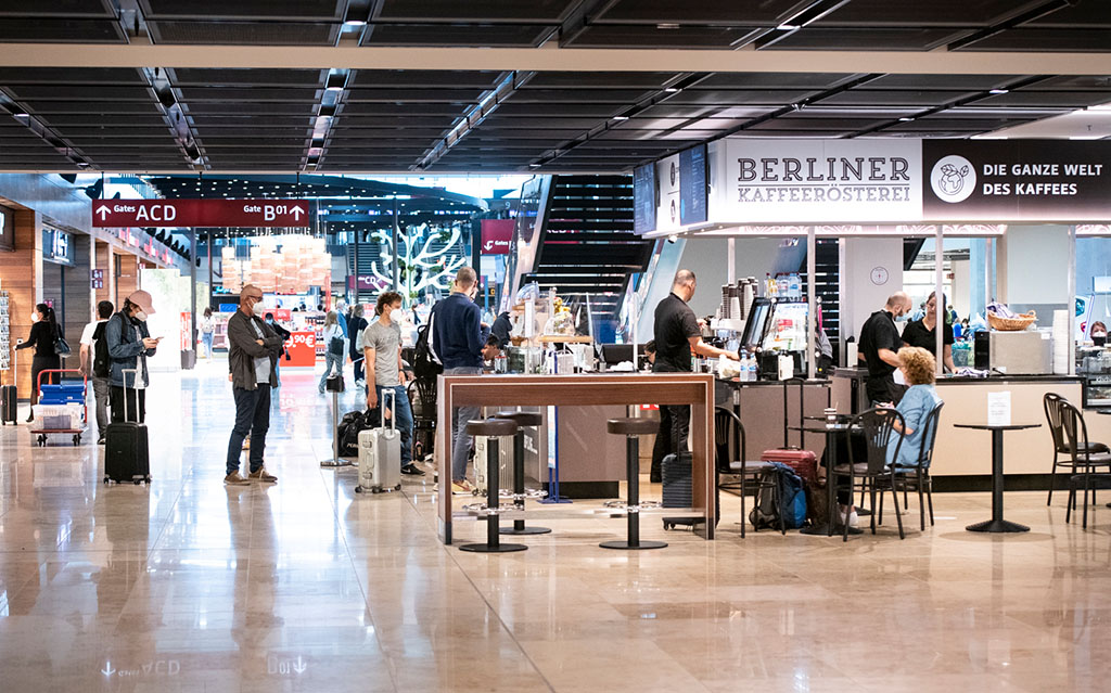 Prozesse am Flughafen Berlin Brandenburg BER, Terminal 1, Markthalle; Gastronomie, Shopping, Orientierung