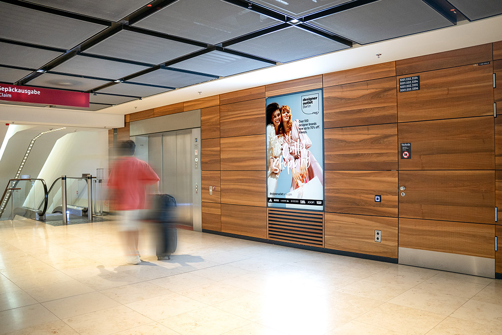 Poster-Boxen Ankunft