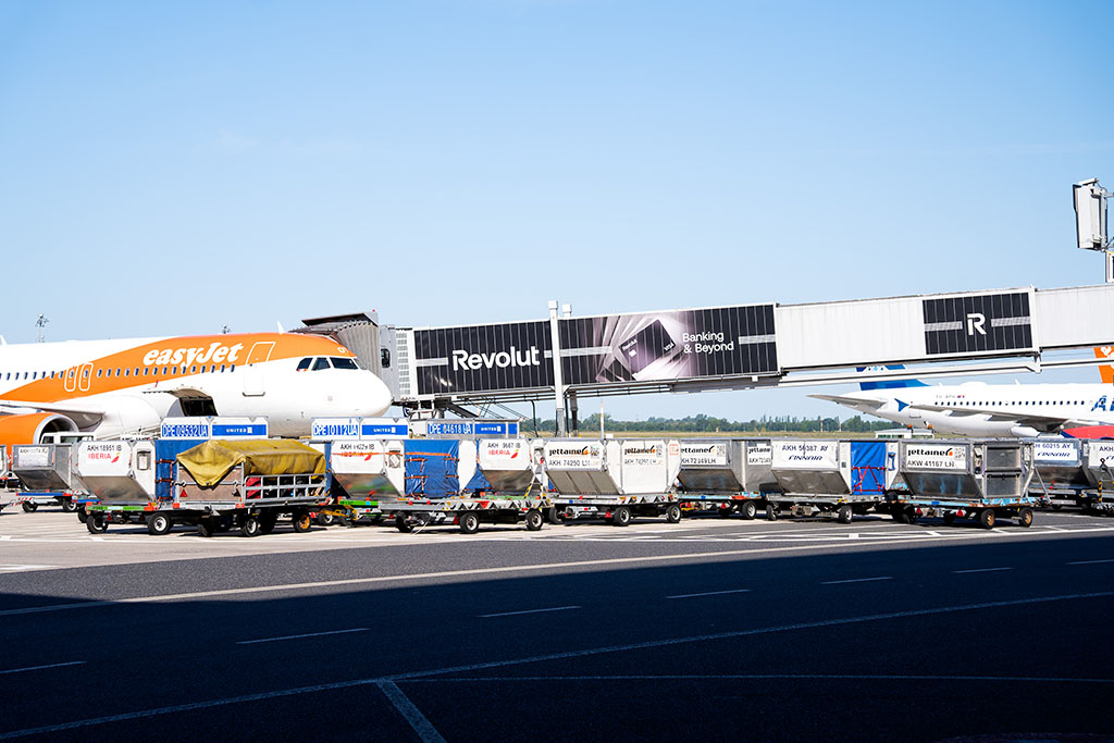 Passenger boarding bridges Revolut 2025