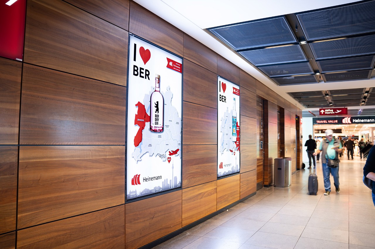 Poster Gallery Duty free BER