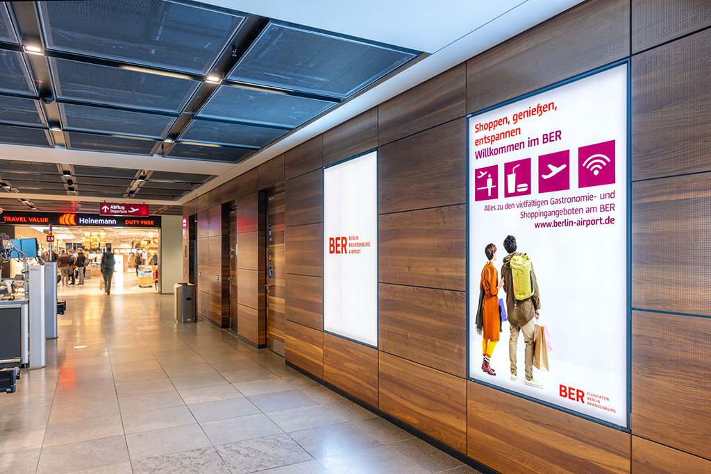 Poster Gallery Duty free BER