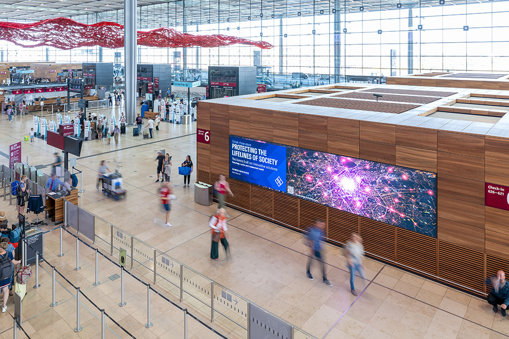 Landscapes XL Check-in area