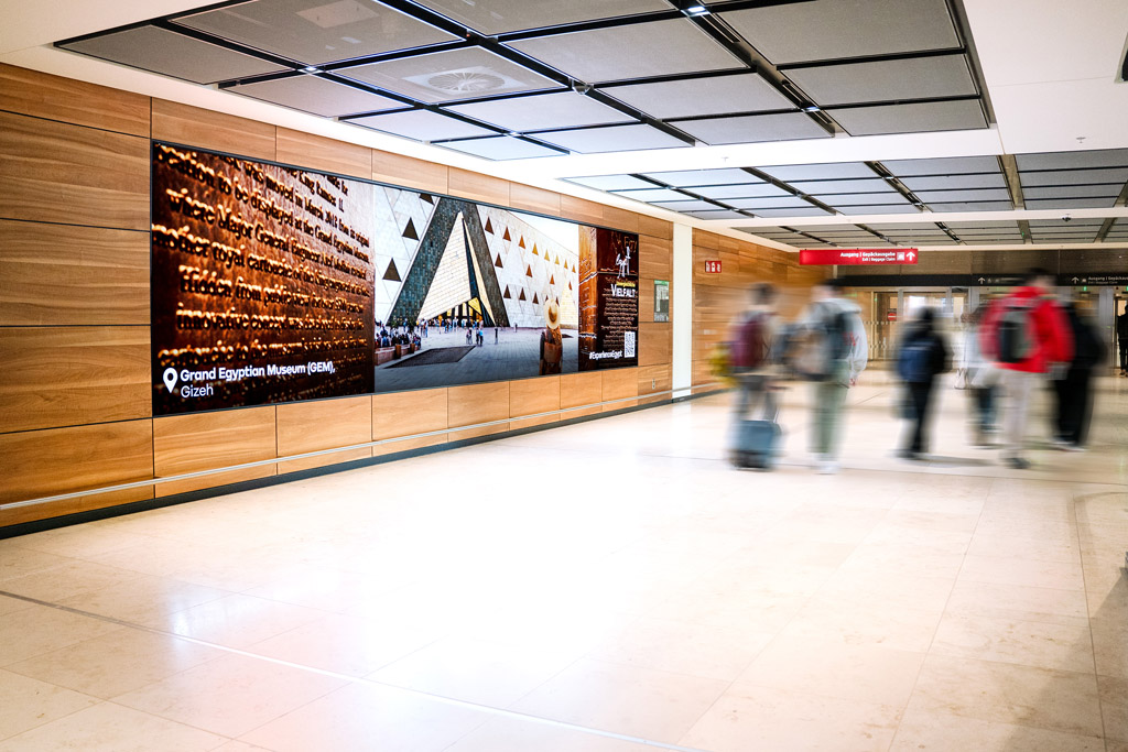 Landscapes XL Arrival Gangway North & South