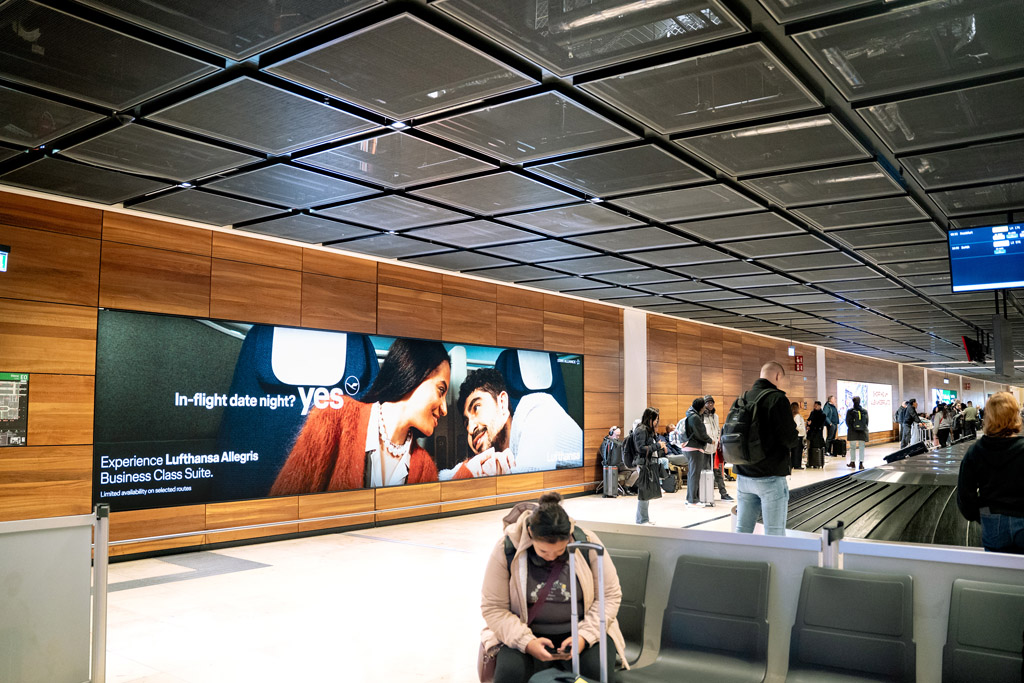 Landscapes XL Baggage Claim Area, BER