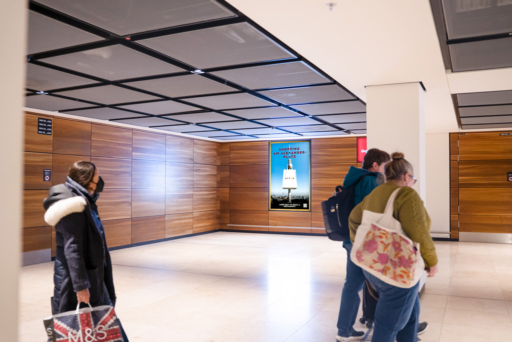 Poster Box Arrival BER